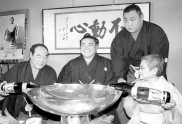 ＜あのころ＞関脇北天佑が初優勝　42年前の5月22日 | ORICON NEWS ＜あのころ＞関脇北天佑が初優勝　42年前の5月22日