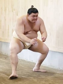 �V���j��̗��u�d�オ���Ă����v�@���o��炸���A��b�Œb�B