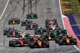 FIA��AF1�p���[���j�b�g�̐V�\�z��ł��o���BV8�G���W�������ƃn�C�u���b�h�p�[�c�W��������