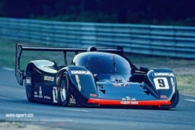 �wBRM P351�x�`����F1�`�[�������񂾒Z���O���[�vC�J�[�y�Y�ꂪ�������Ԃ����z