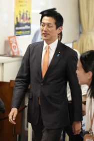 �o���i�ށu�񑊎��画�f�v�@�Q�@�I��s�Ŏ������ю�