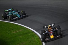 �p�c9�ʁA�s�A�X�g��V�@������F1�I�����_GP