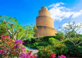 �J��40�N�ŐV���̂ƃL���b�`�R�s�[���W �C�m�������M�уh���[���Z���^�[ ����E�{�����̐l�C�ό��{��