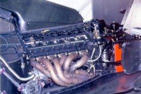 �yF1�G���W���A���P�[�g���ʔ��\�z�ߔ��������R�z�C�́w���x�����߂�BV12��A��]�ސ�������