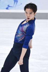 �F���SP3�ʁA�و�12�ʁ@�t�B�M���ACS�A�ƂŊJ��