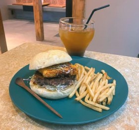 ����Y�̘a�����g�����ɏ�o�[�K�[�̓h���C�u�ɂ҂����� �a���̖��A�Ö��ƂŊy����� ���d������KINARI