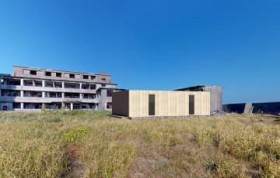 �R�͓��ɖؑ��{�݂𐮔��@55�N�Ԃ�̐V�����c����s�Ɛ������݂�����A�������ۑ��̌������_��