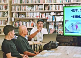 �X�[�v���i�����鉫�ꂻ�΁u���[�����ɖ��v���鋰��v ���D�҂�������M���c�_ �u���ꂻ�΂̓��v�ɓߔe�s��