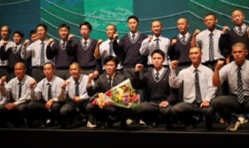 ��_�琬2�ʁE�R?�Ɖp���w���񍐉�@�����ہE��B�����w�����o�g�A���Z���̃v���싅����u�ꏏ�ɖ����v