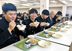 �M�X�^���`�ɐ�ہ@�������A���H�Œ�