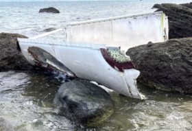 �Ί_�s�̊C�݂ɕY���� ���P�b�g���i�u�q���t�F�A�����O�v�� �uSJR�v�ƃA���t�@�x�b�g�\�L��