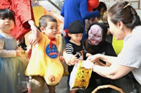 �J�{�`����T���ɕϐg!�n���E�B�[���̓��ɉ���21�l�A�����Œn��ƌ� ����E�ߔe�s�̕ۈ牀