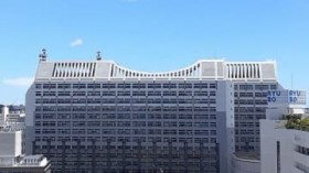 ����E�k�J���̈��H�X�ŐH���Ł@���J�L��H�ׂ�4�l�A�m���E�C���X�Ł@�����╠�ɑi��