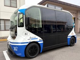 SF�������ɁH�����̎����^�]�Љ�֌��� �g���^�̎�����EV�ue-Palette�v�� �g���É��w�`STATION Ai�h �Œ���^�s���J�n�I