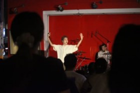 ���j��̃R�U���M���I ���͔h���獂�Z���܂Ŗ������C�u�@10?12���u���y�̂܂��v���ۂ��Ƒ̊�