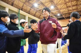 �y�V��2�I��ƌ𗬂�����I�@�R�`��t�����̎q�ǂ�����