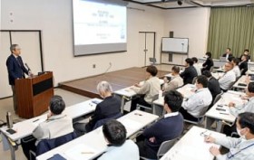 �s�X�n�̃N�}�A�ǂ��Ή��H�@����35�s�����u���Ԏx���g�D�v�̋@�\�čl