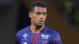 FC�����ޒc�H�T�K����������t���[�ڐЁH�}���Z���E�q�A���ɉ��B�֐S��