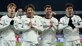 26�Γ��{��\FW�A�h�C�c1�����[�O�Łu3��9�b�v�S�[���I�w�E�҃|�[�Y�x���`�[���ɐZ�����n�߂�