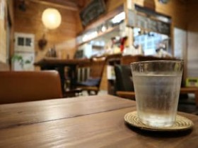 �Ȃ����A�J�t�F�C�����X���s���Ȋ�����̂��H�@���܂�u���v�ւ̂������