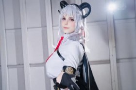 �y�R�X�v���z�r�������ăJ�b�R�����I�g��180cm�E�N���C�i�����́w���x�U���j�[���X�^�C�����Q�������y�ʐ^8���z