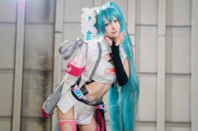 �y�R�X�v���z���[�V���O�~�N�����S�O�����������������C���[�̃X�^�C������΂��I�X�����_�[�Ȃ��т�Ɣ��r�Ɍ�����Ă��܂��y�ʐ^9���z