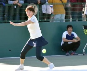 ���R����������۔��H�@�����s���Җ]�̃e�j�X�R�[�g�A�l�H�ŃT�b�J�[��������엢�^���������I�[�v���@�y�n�͖h�q�Ȃ������ݗ^