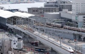 ��B�V�����u�Θb�v�ĊJ�A�i�W�������c�ŊJ�}��邩��r�͖��m�������؁E��Ό���?1���ڂ̐��ʂƉۑ�?��