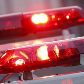 ���̕����҂��~�쒆�ɎԂ��Փˁ@����w�߂��A�j��2�l����