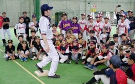 ���v���̒�������ɎR������A���ہE���ł̋Z�p��`�� ������������ �w���싅������75�l�Q�� ����E�Y�Y�s