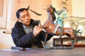 �V�N�Ɍ���������ɋ΂��ޖ��`�������u���ʑY�v�\�͓�ȐV���s