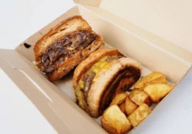 �Ŕ��j���[�̓n���o�[�K�[���u�؂�����v ���`���z�킹�f�ʂ����񂪂�Ă� �h���{��h�̈�i�A�����̖���s�ŏ���