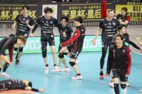 V�k�C�������̌����i�o�@���q��NEC���Ƒ��M