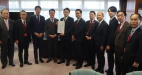 ��B�V�������胋�[�g�����H��Ԃ̋��c�A����̂ŉ������c����E����̉���5�s�����y��ʏȂɗv�]