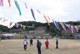 �G�ߊO��H �R�����̕Z�ՁB�~��ɉj��100�C�̂����̂ڂ�\�\�����ɂ͒n��̎v�������߂��Ă����@�F������E�쉺�n��