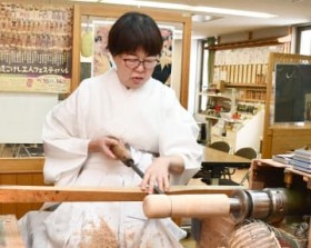 �������������̐l�Ɉ�����܂��悤?�@�V�t�P��u���҂��v�@�H�l�E�k�R�^�R�����񒚔J�Ɂ@�X�����Ύs