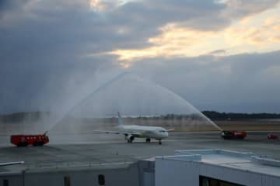 ����?���R�̒��s�ւ��A�q�I�@�G�A�v�T���A3��28���܂ŏT3����