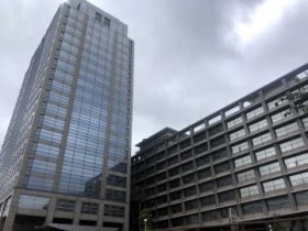 �V�Ղ��h���g�A�����H�ׂ�8�l���ǁ@���R�̈��H�X�ŐH���Ł@�m���E�C���X���o