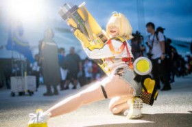 �y�R�X�v���z���g��t�B�M���A�̂悤�Ȋ����ȃX�^�C���I�wNIKKE�x�G���O�͋Ȑ��������������|�[�W���O���f���炵�������y�ʐ^7���z