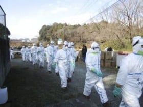 2��5000�H�̎E�����ɒ���@�Â̒��C���t���A��150�l��Ɓ@�O�d