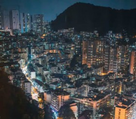 �M�B�ȁA2025�N�̉��Z�\�͋K�͂��O�N��2�{�߂������\����