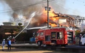 �u�ڂ̑O�̌������獕����������v�\�\�Z�ƑS�āA�Ă��Ղ���1�l�̈�̌�����@�����ƘA����ꂸ�@�F�����