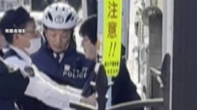 �u�g�C���b�g�y�[�p�[�ɉ΂������v���\�����ɂȂ�ƍs�y�񂾂��c�c���s����2�l���������ߕ߂̒j�i40�j�@�����E������