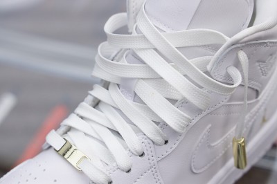 日本初】エア ジョーダン 1の公式カスタム可能！原宿にスニーカー好き