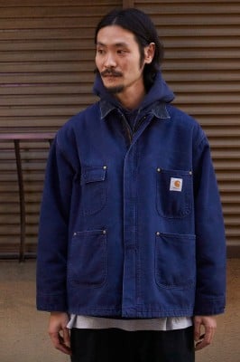 カバーオール、ダブルニーetc.「カーハート」を大人っぽく着こなした3