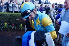 �yBC�N���V�b�N�z�����[���u���߂Ƀo�e�Ă��܂����v�f���}�\�g�K�P�͒�������