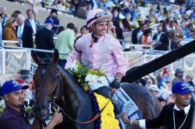 �yBC�N���V�b�N�z�u���E���t�u�^�����������悤�Ɍ��������v�V�G�����I�[�l�����������؂�