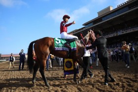 �yBC�N���V�b�N�z���t�̌��t�u�M���ď���Ă����v�c���ڐ��̎�j�����������j�I����A�t�H�[�G�o�[�����O����