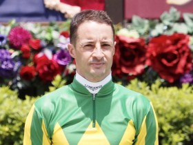 �����[���R�� JRA�ʎZ2112���ŗ��8��