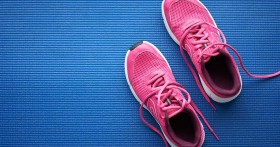 6���l���w�������E�H�[�L���O�X�y�V�����X�g�������J�I�u�ꗬ���f���v����������Ă���ʋΏK��